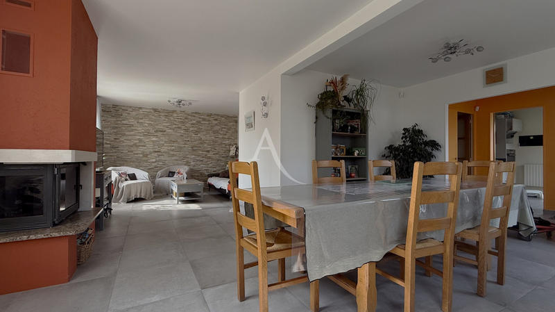 Maison - 155 m² - 8 pièces