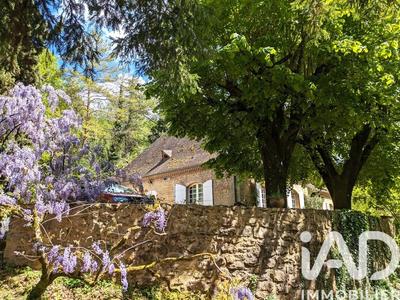 Maison - 244 m² - 6 pièces