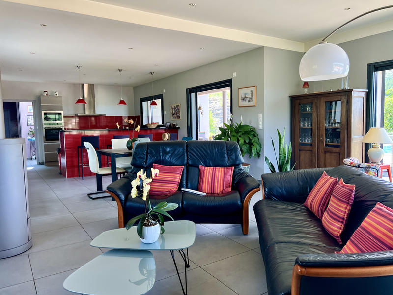 Maison - 159 m² - 5 pièces