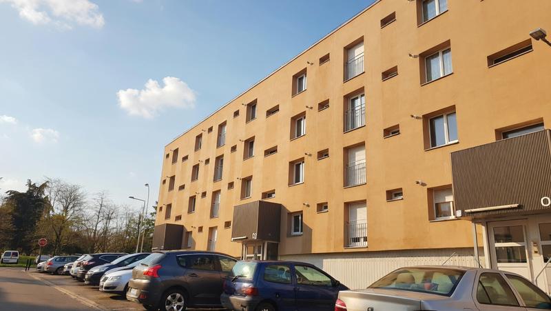 Studio - 40 m² - 1 pièce