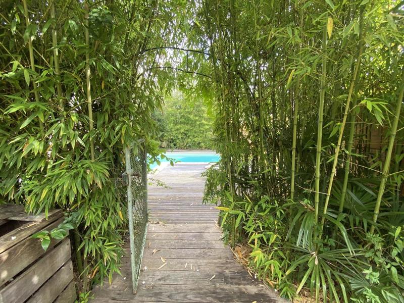 Maison - 260 m² - 10 pièces