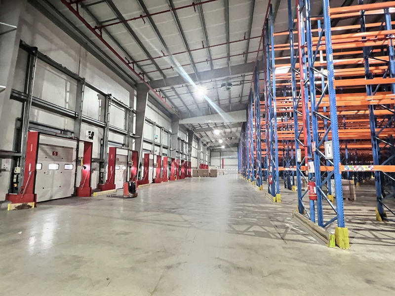 Local d'activité / Entrepôt - 11 420 m²