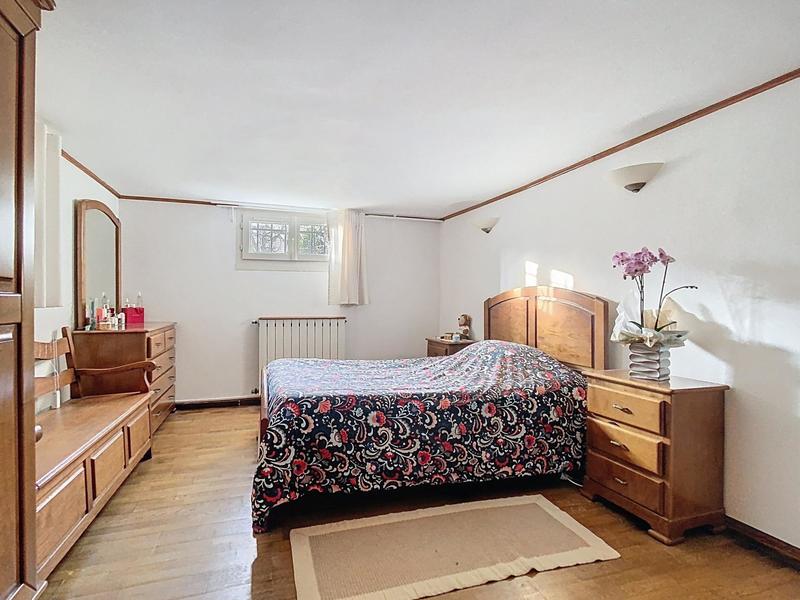 Maison - 198 m² - 7 pièces