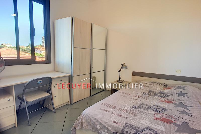Appartement - 99 m² - 4 pièces