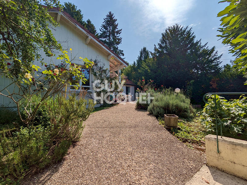 Maison - 104 m² - 4 pièces