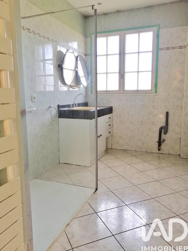 Maison - 111 m² - 5 pièces