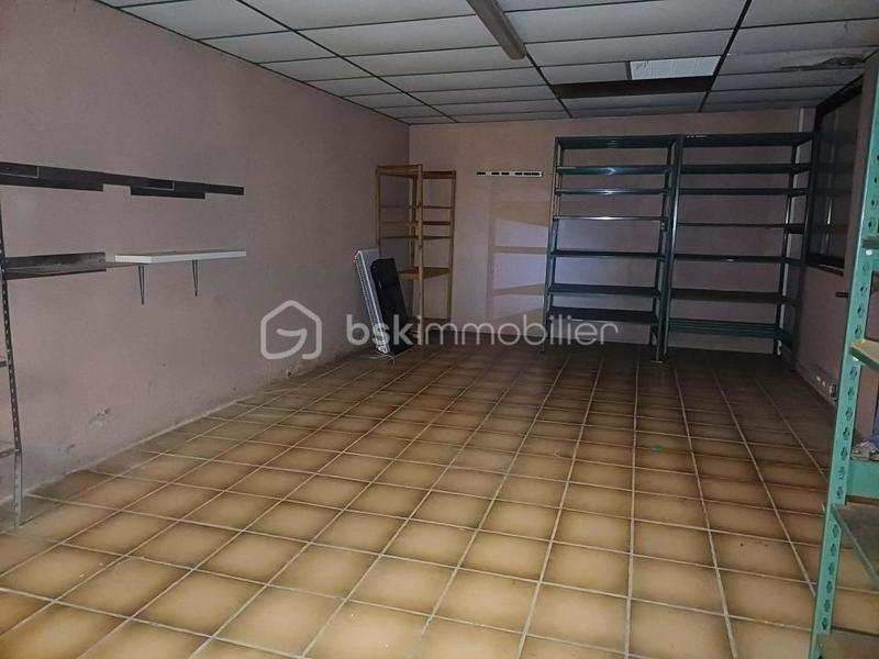 Local commercial - 142 m² - 3 pièces