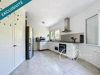 Maison - 148 m² - 5 pièces