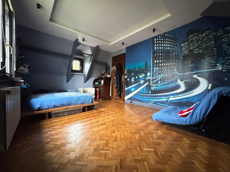 Maison - 224 m² - 8 pièces