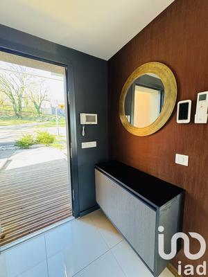 Maison - 220 m² - 6 pièces