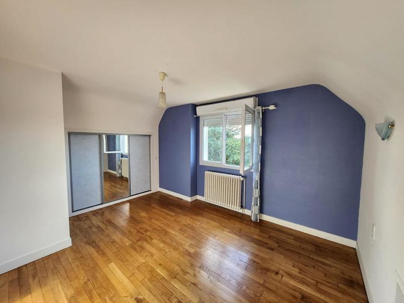 Maison - 141 m² - 6 pièces