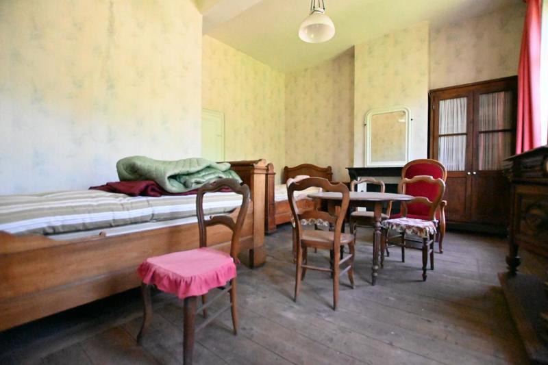 Maison - 262 m² - 9 pièces