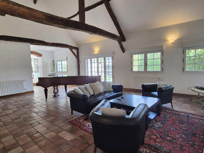 Maison - 270 m² - 10 pièces