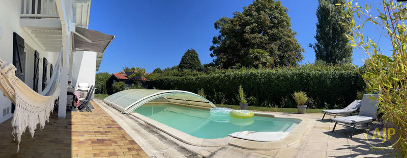 Maison - 185 m² - 6 pièces