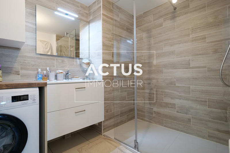 Appartement - 102 m² - 4 pièces