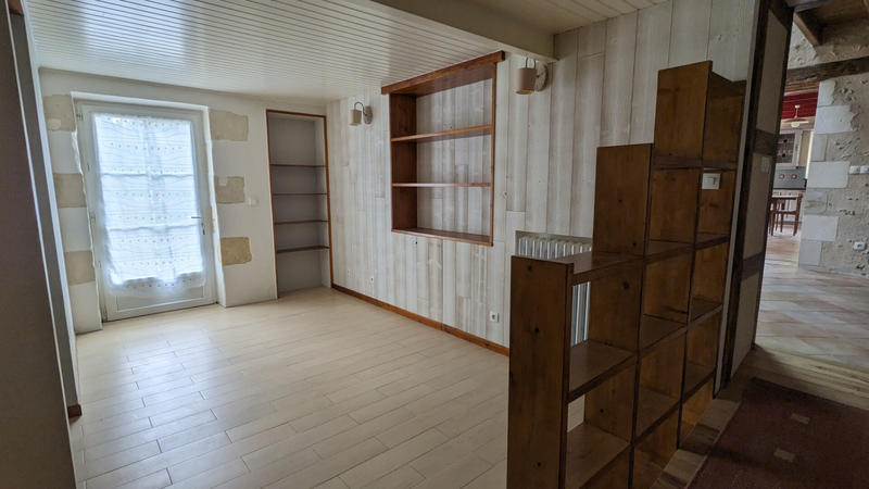 Maison - 242 m² - 5 pièces