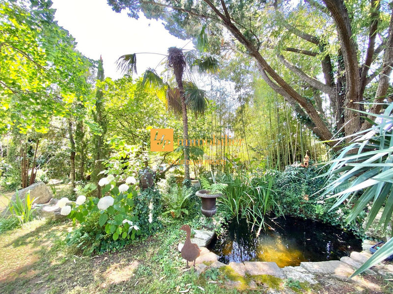 Maison - 232 m² - 6 pièces