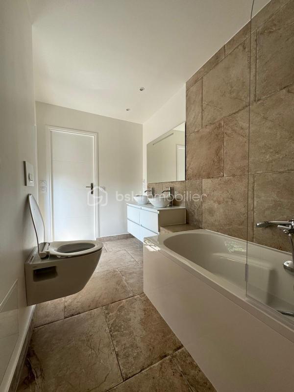 Propriété - 165 m² - 6 pièces