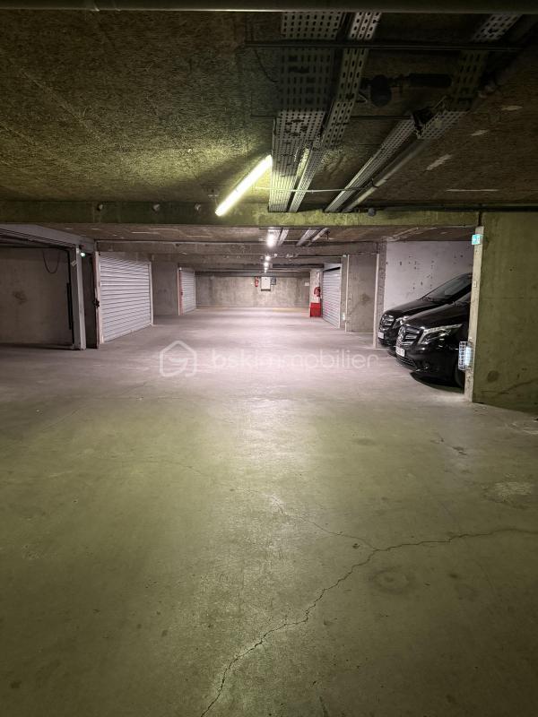 Parking - 12 m²