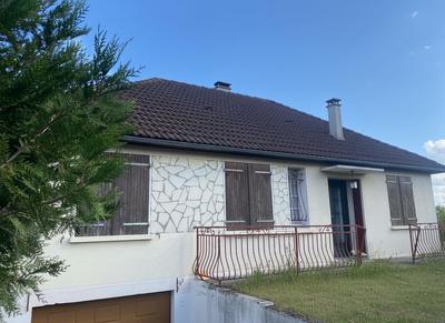 Maison traditionnelle - 79 m² - 4 pièces