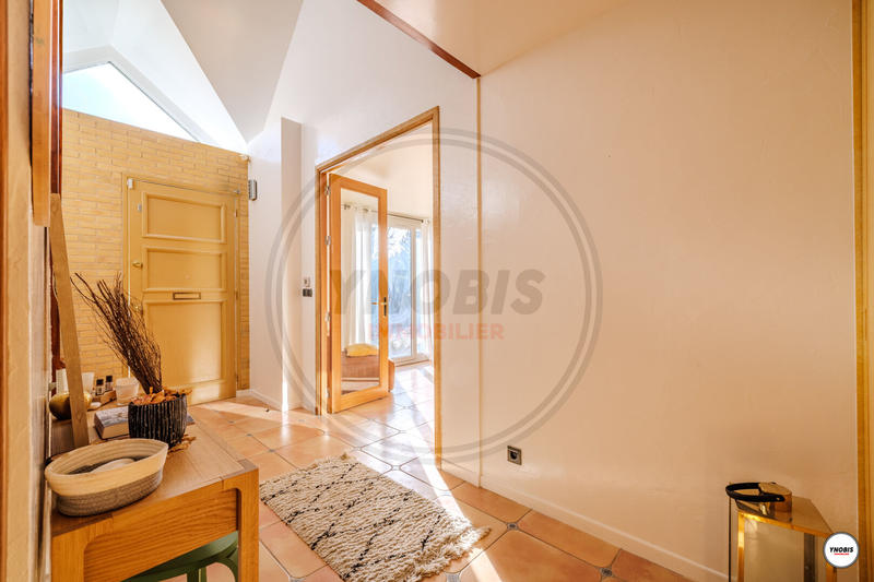 Maison - 212 m² - 8 pièces