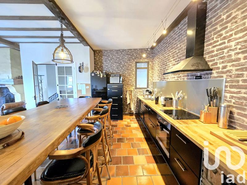 Maison - 382 m² - 9 pièces