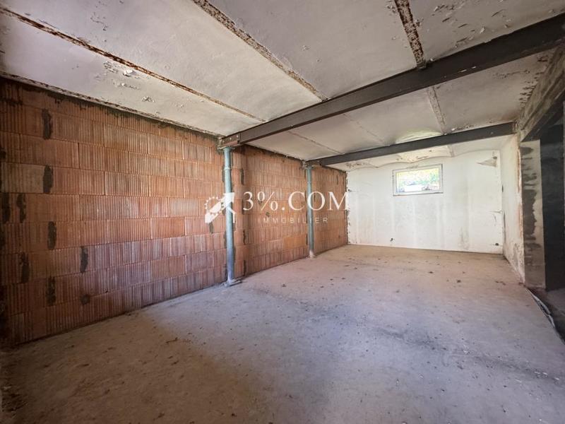 Maison - 390 m² - 8 pièces