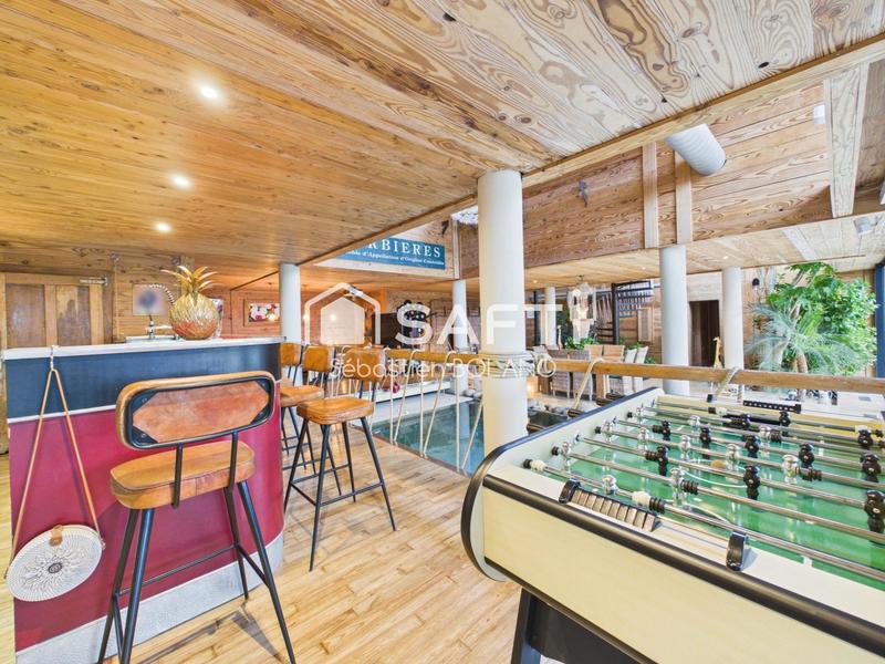 Maison - 231 m² - 5 pièces