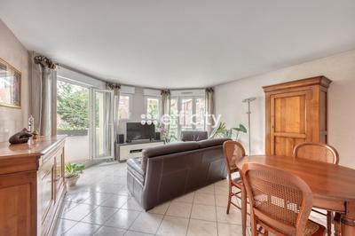 Appartement - 90 m² - 4 pièces