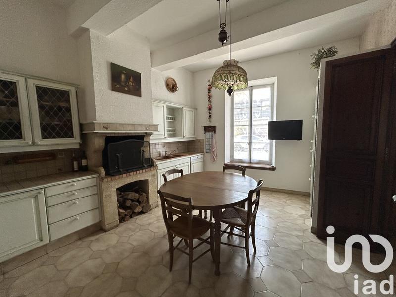 Maison de village - 318 m² - 10 pièces