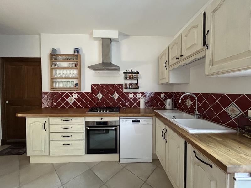 Maison - 306 m² - 13 pièces