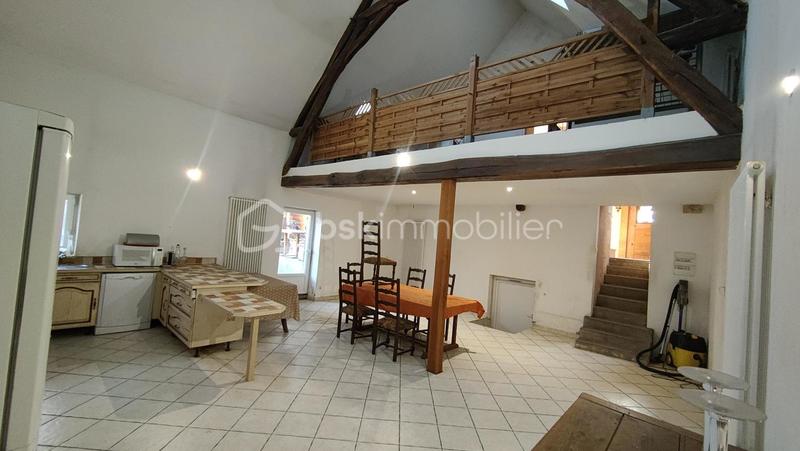 Maison ancienne - 201 m² - 7 pièces