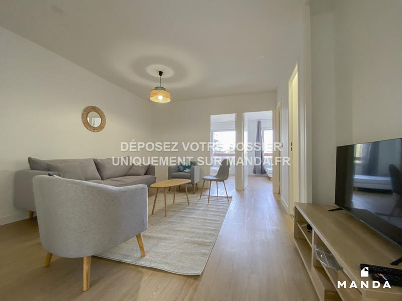 Chambre - 10 m² - 6 pièces