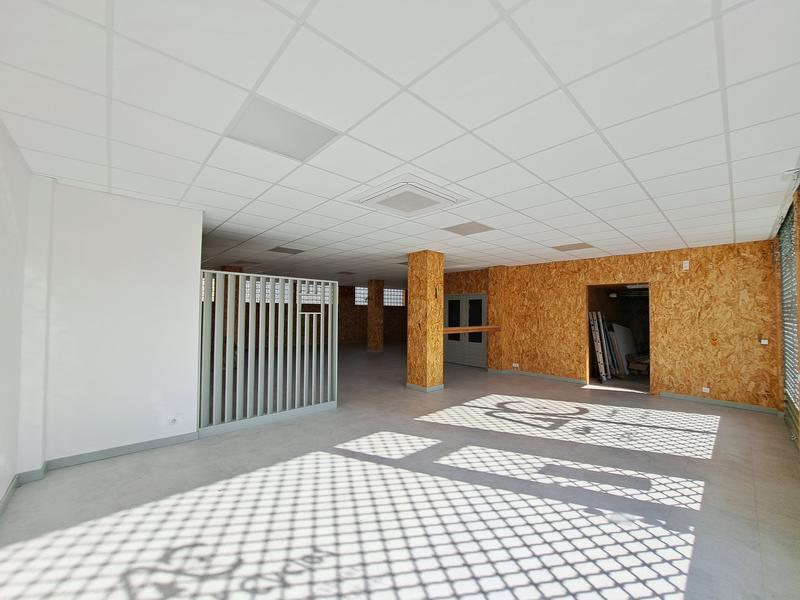 Maison - 335 m² - 7 pièces