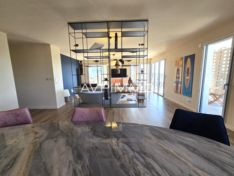 Appartement - 106 m² - 4 pièces