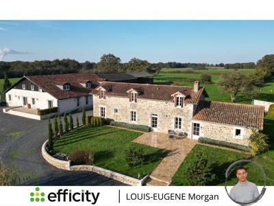 Maison - 560 m² - 34 pièces