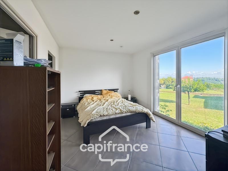 Maison - 170 m² - 8 pièces