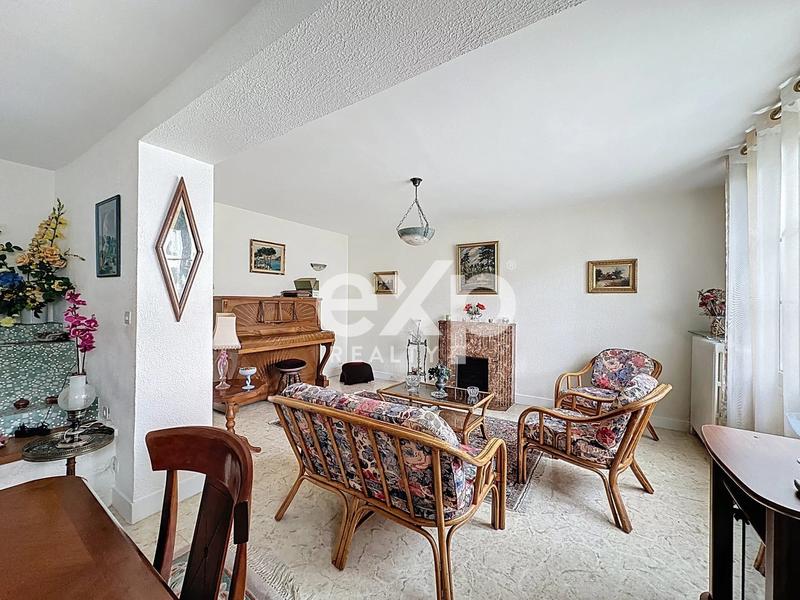 Maison - 200 m² - 6 pièces