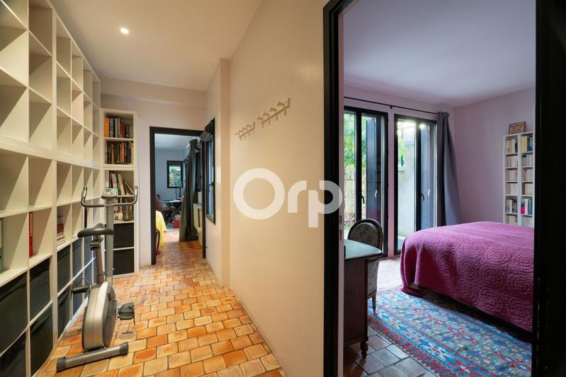 Maison - 205 m² - 7 pièces