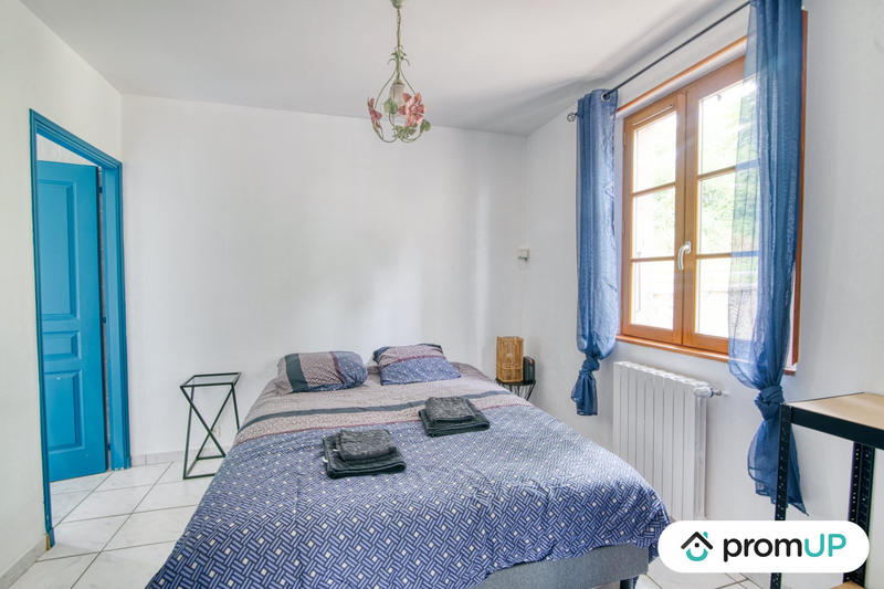 Maison traditionnelle - 340 m² - 16 pièces