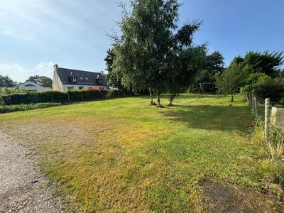 Terrain constructible - 900 m²