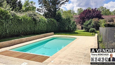 Maison - 292 m² - 8 pièces