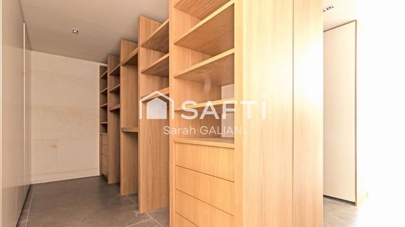 Maison - 270 m² - 5 pièces