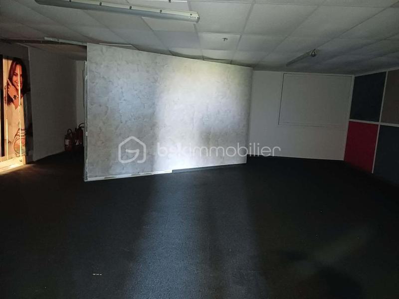 Local commercial - 142 m² - 3 pièces