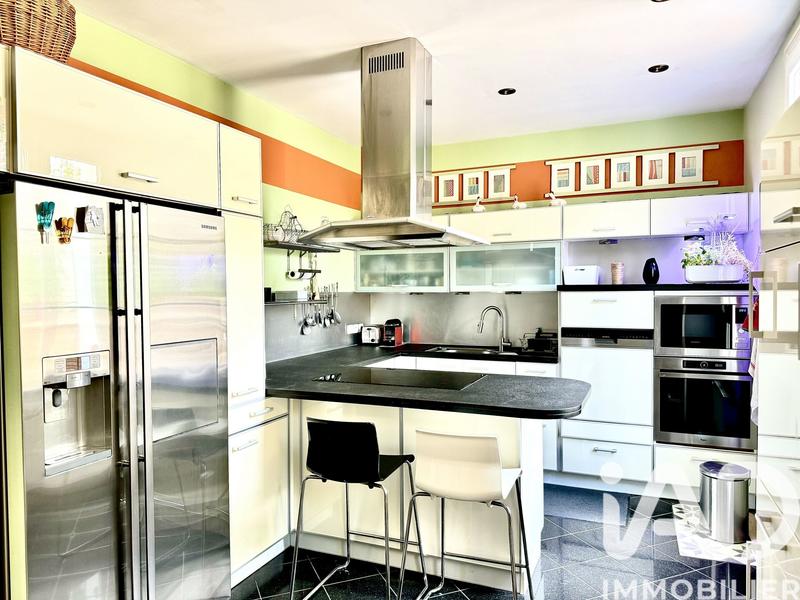 Maison de ville - 184 m² - 9 pièces