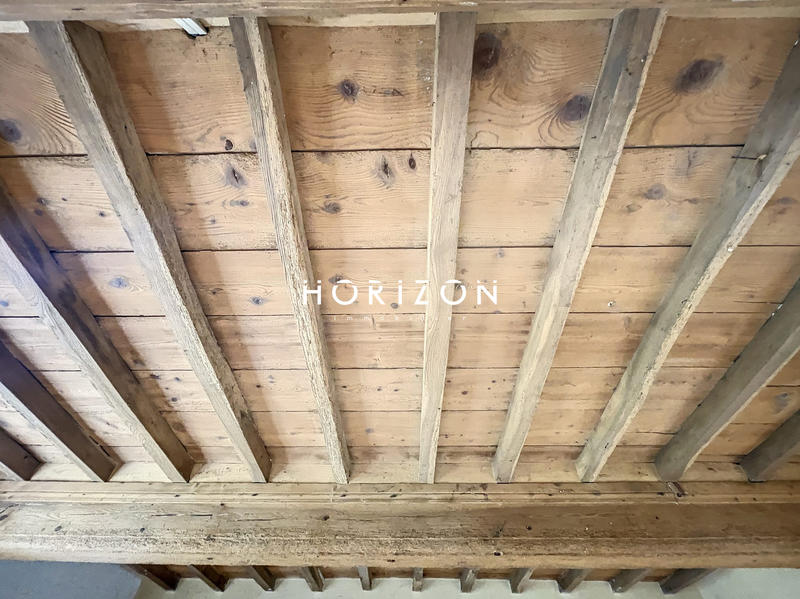 Maison ancienne - 345 m² - 4 pièces