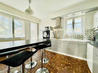 Maison - 161 m² - 7 pièces