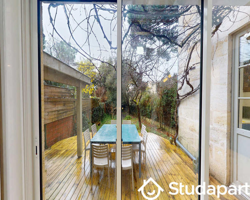 Chambre - 230 m² - 1 pièce