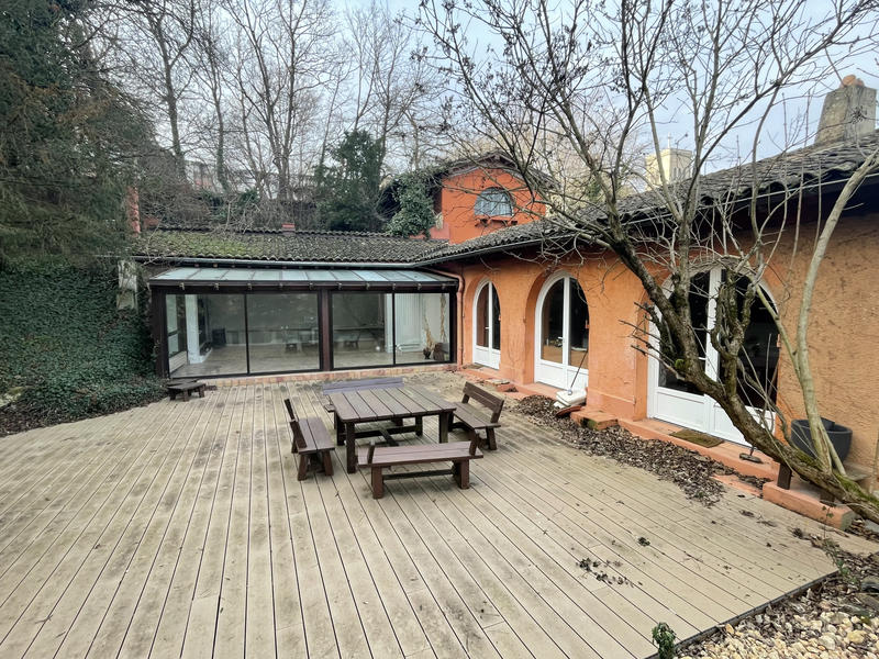 Maison - 303 m² - 7 pièces