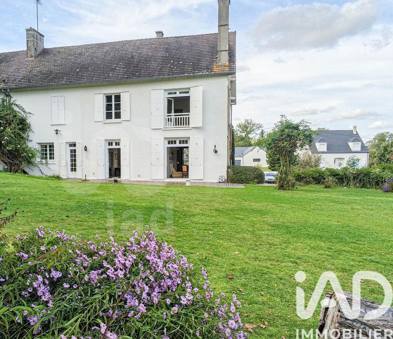 Maison - 201 m² - 7 pièces